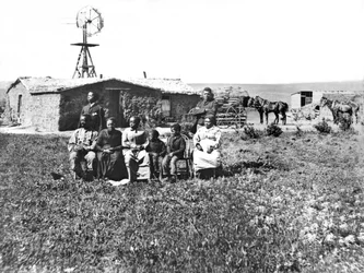Retrato de família pioneiro, Condado de Custer, Nebraska, 1888